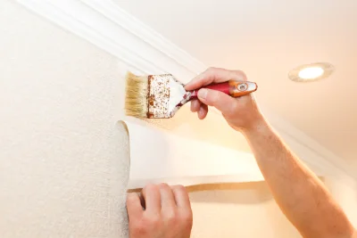 Pose de papier peint à Chatain — revêtements muraux et toiles de verre